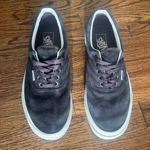 Vans Men's Navy Blue Suede Sneakers